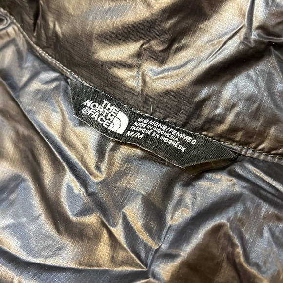 The North Face Thermoball black vest, size M, NWOT. - Picture 7 of 8